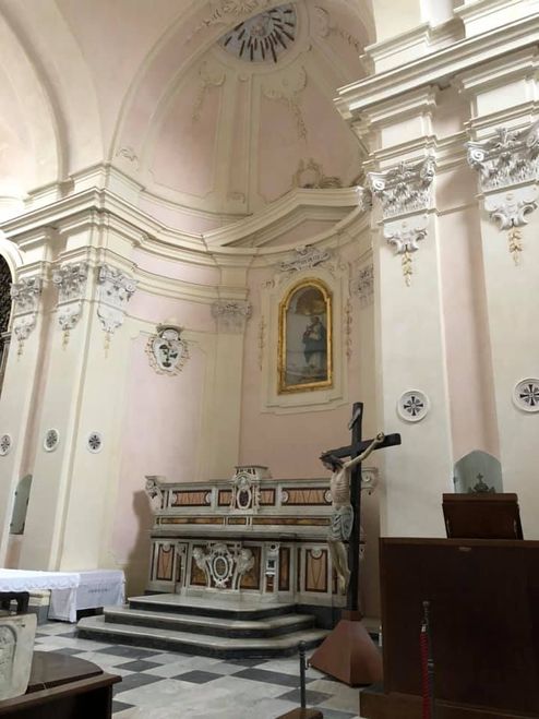 Interiør i kirke